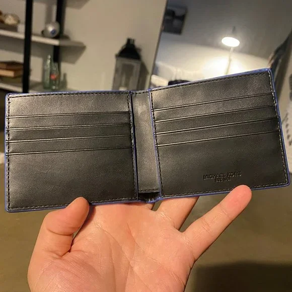 BRAND NEW: Michael Kors leather wallet/card holder set - Picture 5 of 11